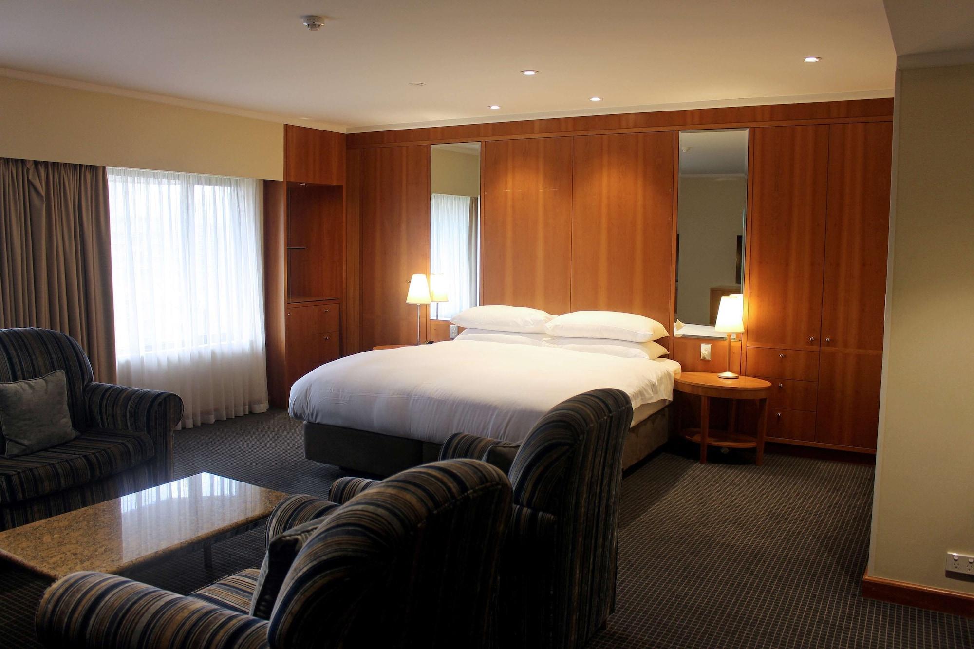 힐튼 애들레이드 호텔 외부 사진 A suite at the Hilton Johannesburg