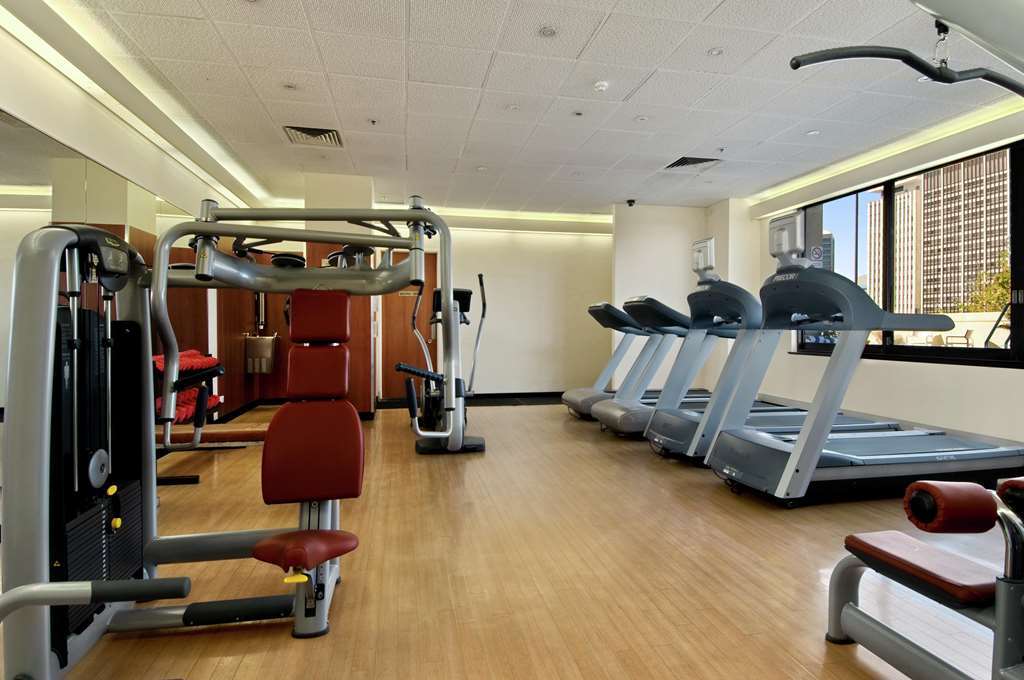 힐튼 애들레이드 호텔 시설 사진 The gym at the hotel